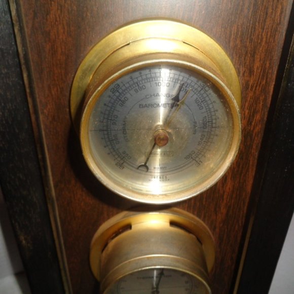 Vintage Springfield Weather Station, Wall Mounted - Picture 3 of 5